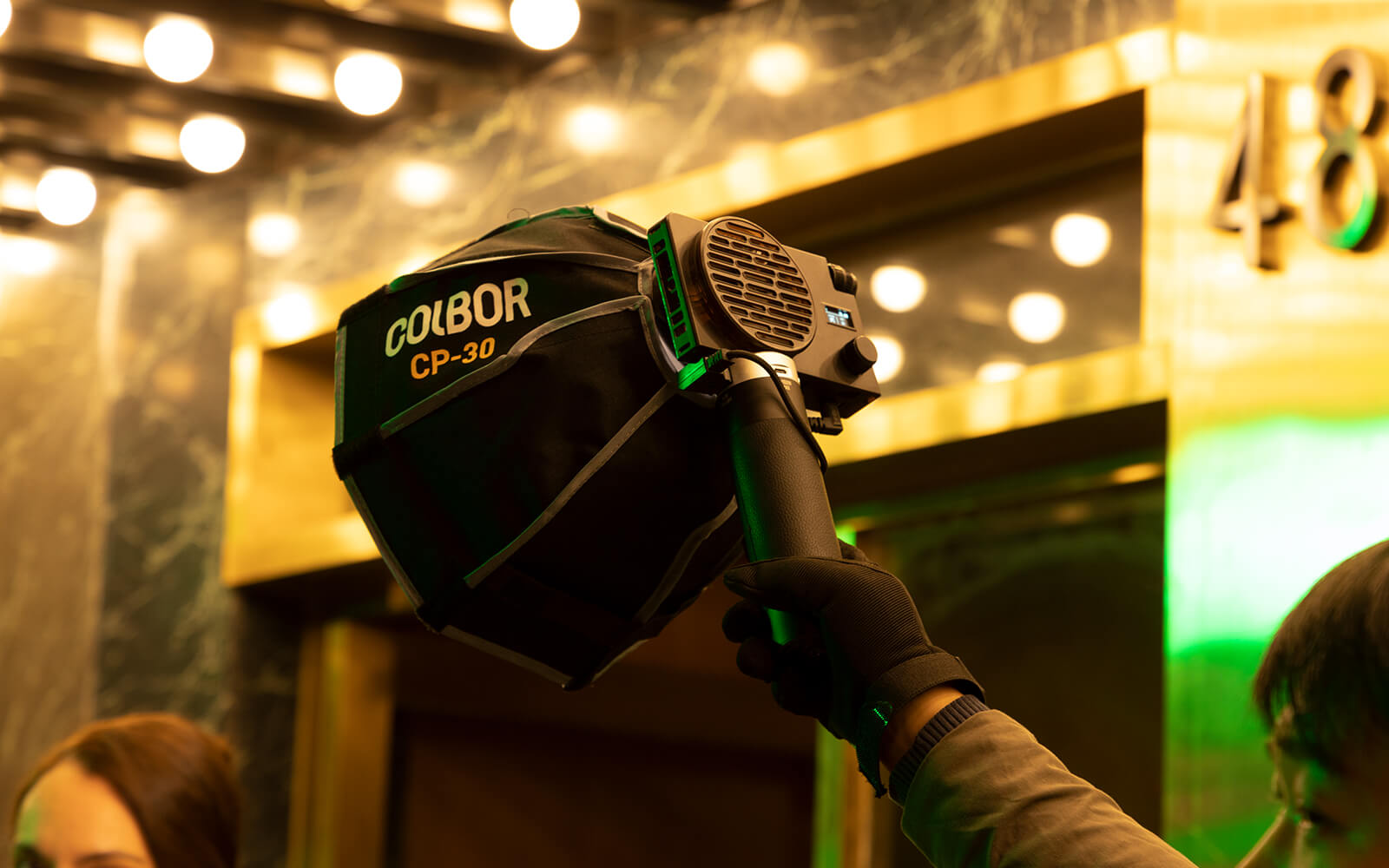 Tragbare LED-Leuchten COLBOR W60 und W60R für Videos